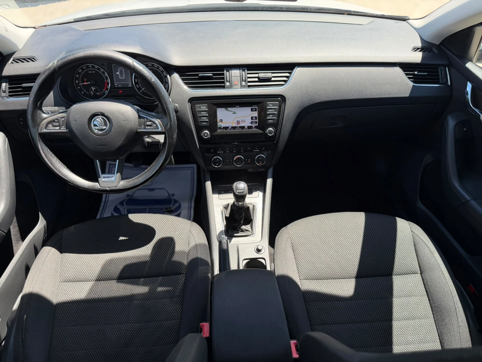 Skoda Octavia 2.0TDI SCOUT, снимка 10 - Автомобили и джипове - 54720074