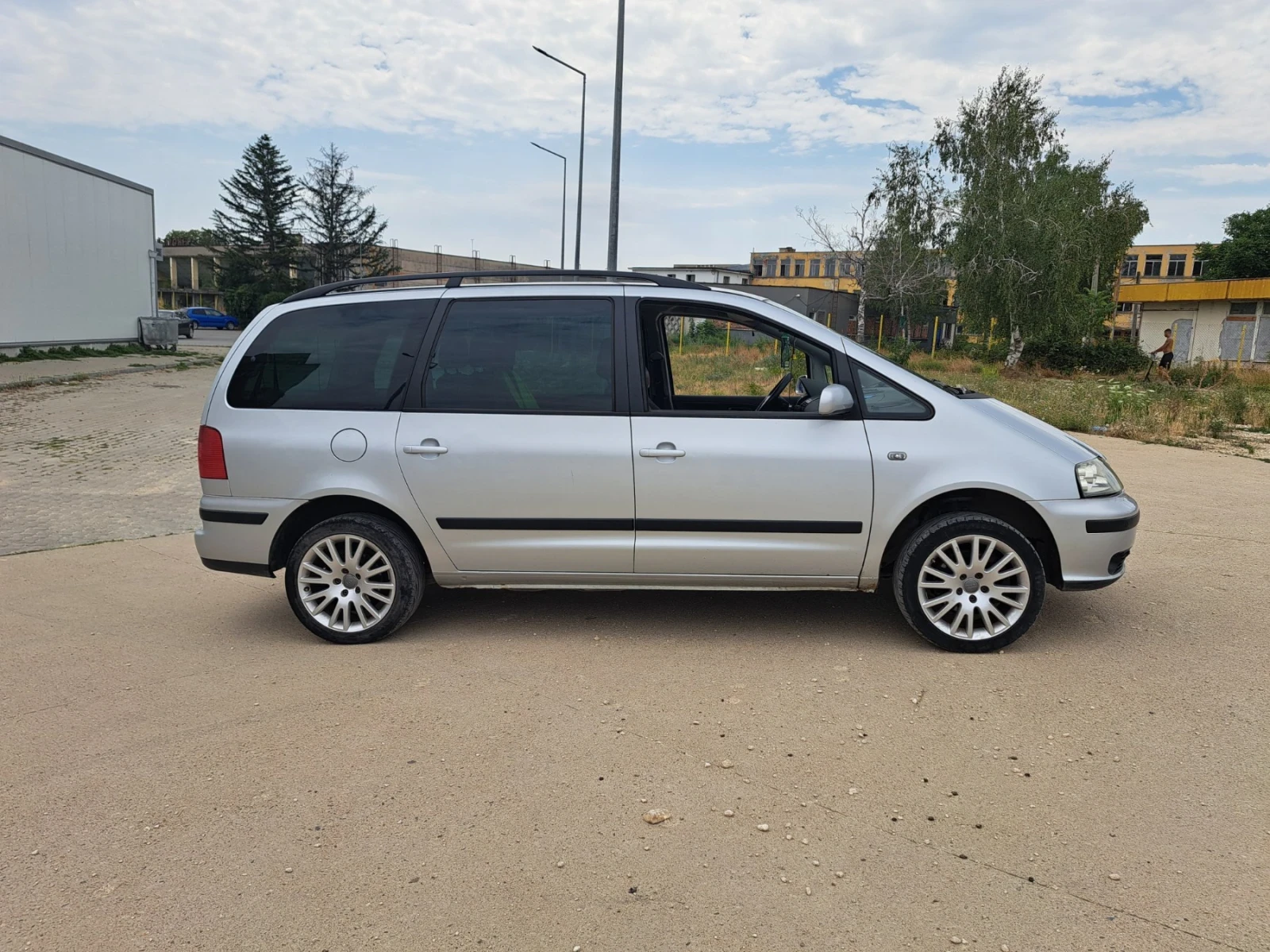 Seat Alhambra 1.9 TDI 131, снимка 2 - Автомобили и джипове - 54722008