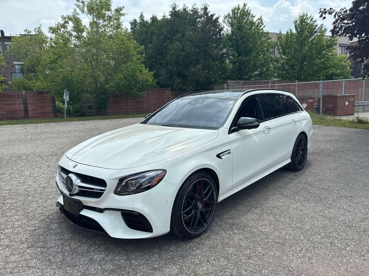 Mercedes-Benz E 63 AMG S * CARFAX * HEAD UP * ОБДУХВАНЕ * 360 * BURMESTER