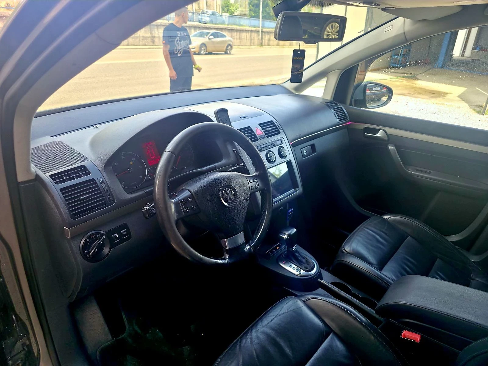 VW Touran CROSS, снимка 5 - Автомобили и джипове - 55403985