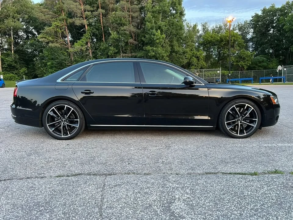 Audi A8 * LONG * ТЕЛЕВИЗОРИ * ХЛАДИЛНИК * ДИСТРОНИК * B&O, снимка 2 - Автомобили и джипове - 55442175
