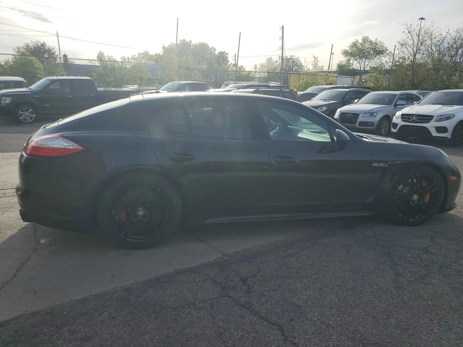 Porsche Panamera GTS * ПЪТУВА КЪМ БЪЛГАРИЯ!, снимка 4 - Автомобили и джипове - 56305479