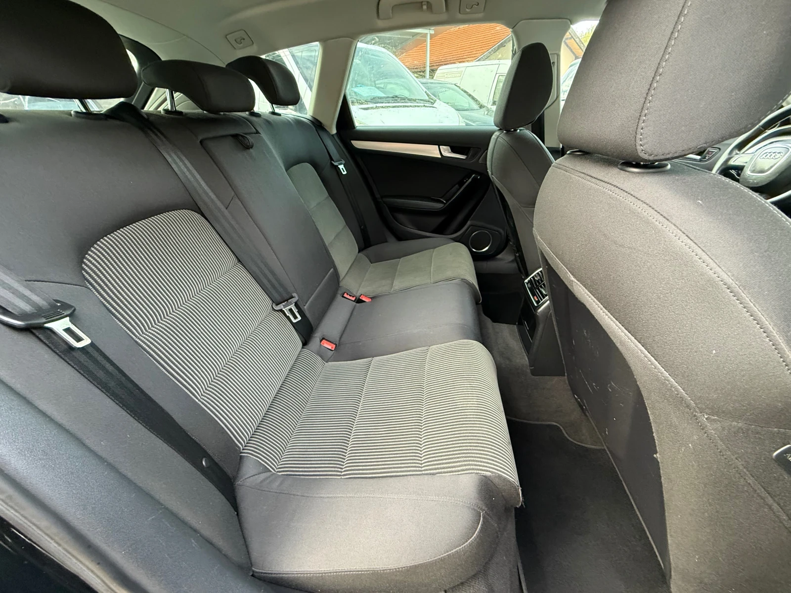 Audi A4 1.8i ЛИЗИНГ, снимка 10 - Автомобили и джипове - 56605057