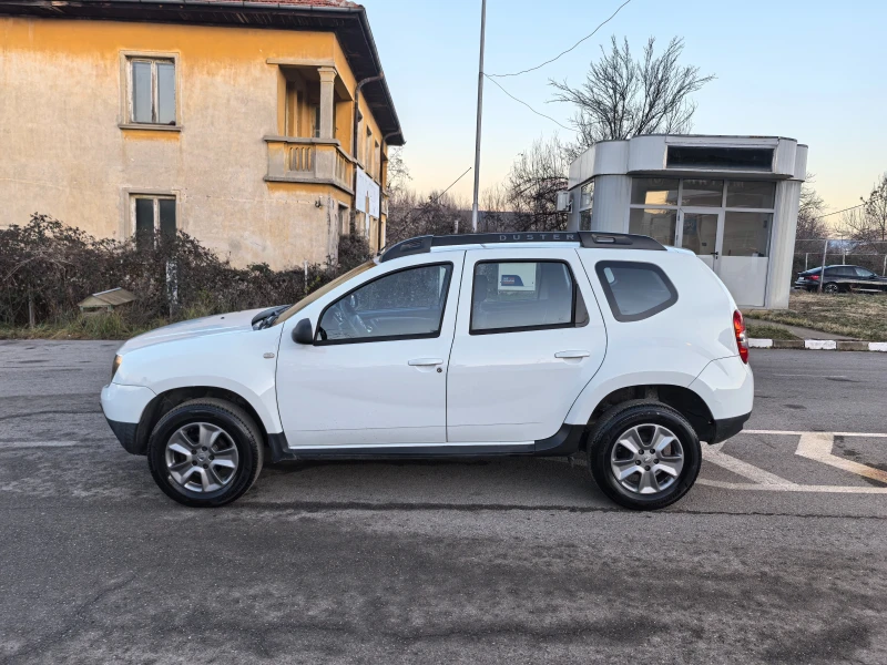 Dacia Duster Gaz  1.6, снимка 4 - Автомобили и джипове - 48625571