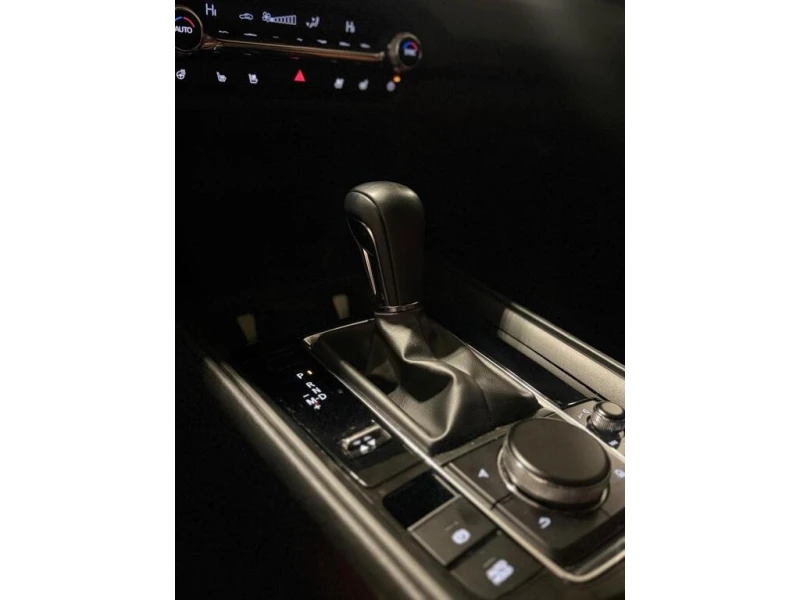 Mazda CX-50 * GT W/TURBO * CARFAX * БЕЗ ПЪРВОНАЧАЛНА ВНОСКА, снимка 14 - Автомобили и джипове - 52959856