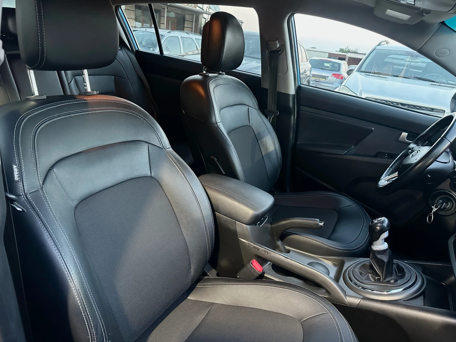 Kia Sportage 2.0d - изображение 9