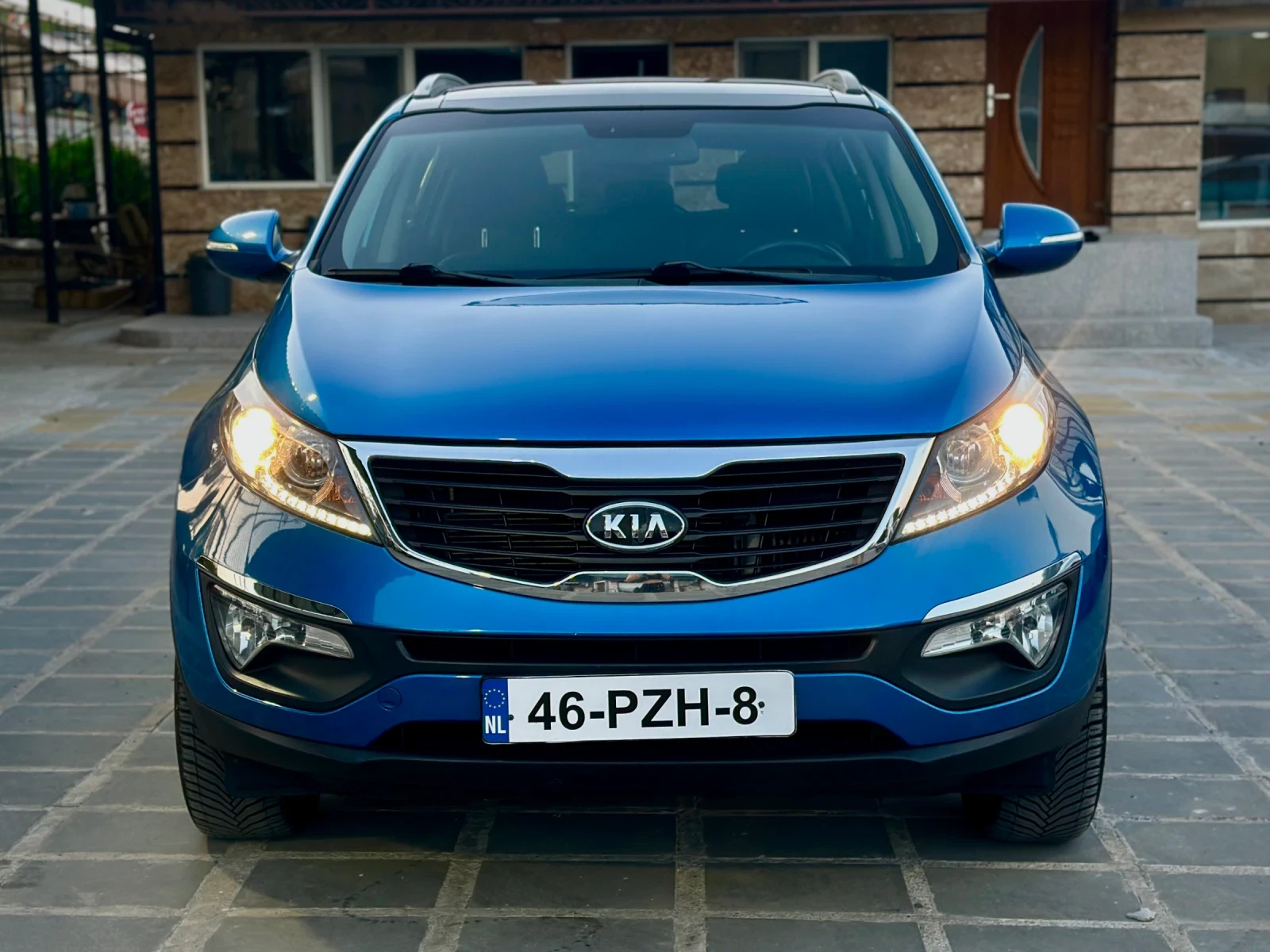 Kia Sportage 2.0d - изображение 2