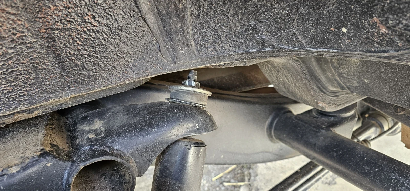 Mercedes-Benz G 280 Газ-бензин. Обслужен, без ръжда - изображение 7