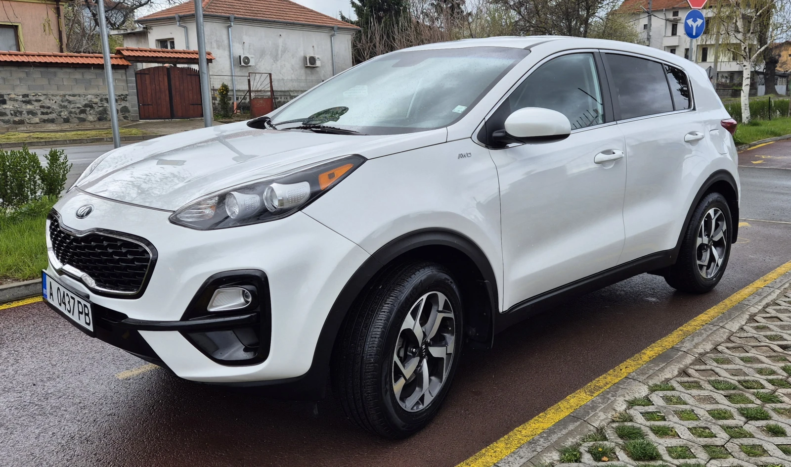 Kia Sportage 2.4, снимка 3 - Автомобили и джипове - 54192736