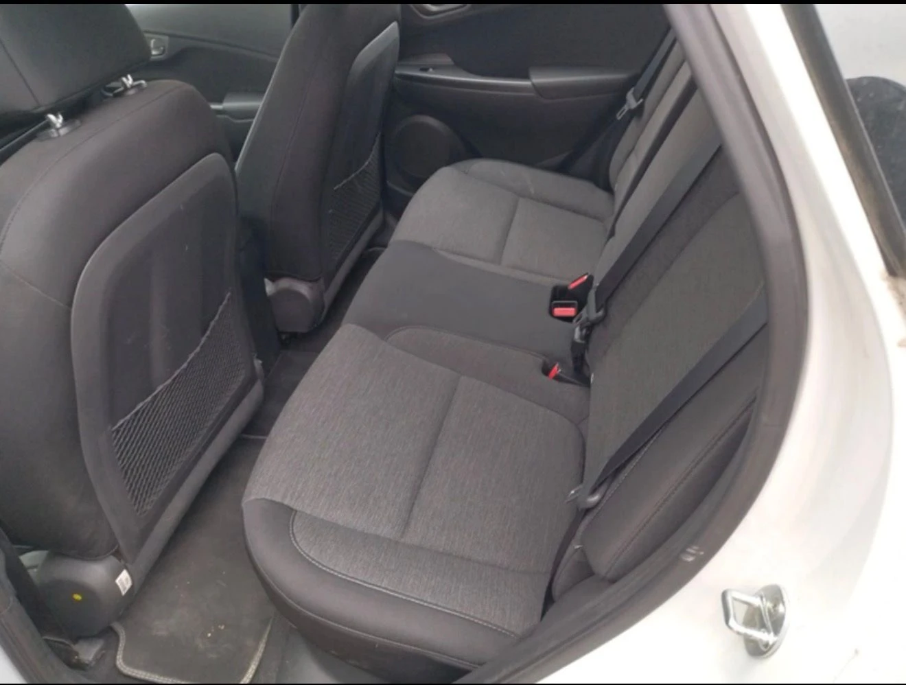 Hyundai Kona Лизинг през Уникредит, снимка 5 - Автомобили и джипове - 54293275