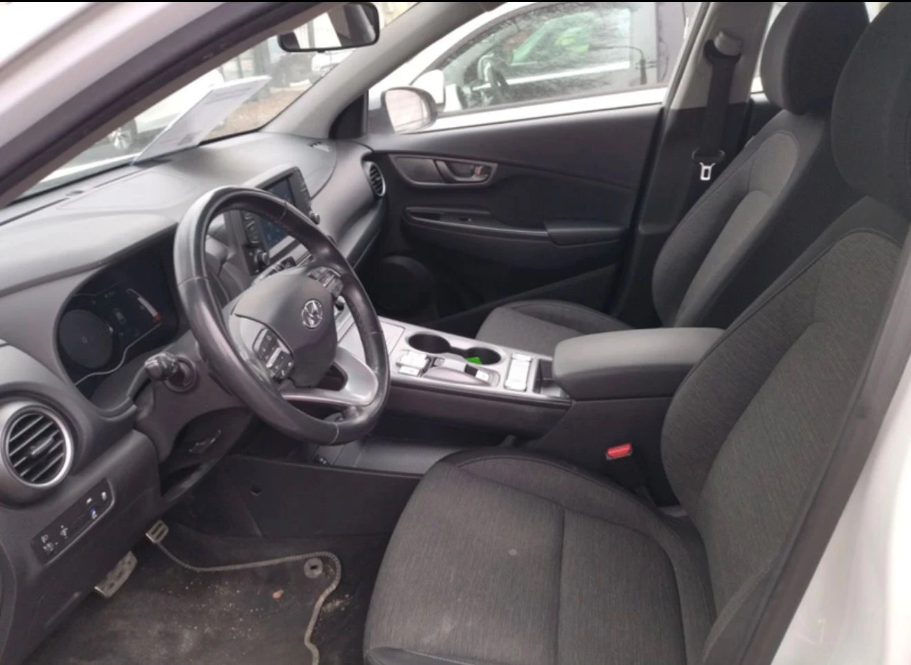 Hyundai Kona Лизинг през Уникредит, снимка 6 - Автомобили и джипове - 54293275