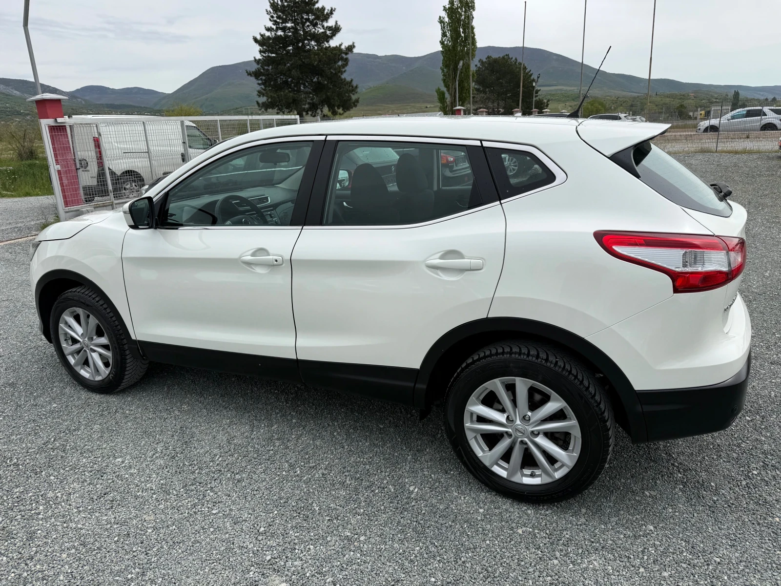 Nissan Qashqai (KATO ����) | Mobile.bg � ����������� 9