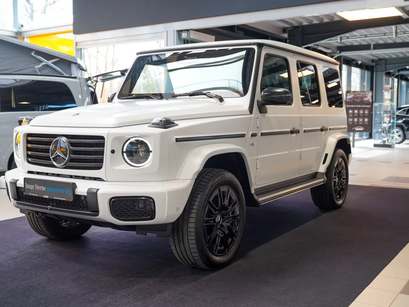 Mercedes-Benz G 580 AMG SUPERIOR TV Massage Keyless Winter Pack Plus