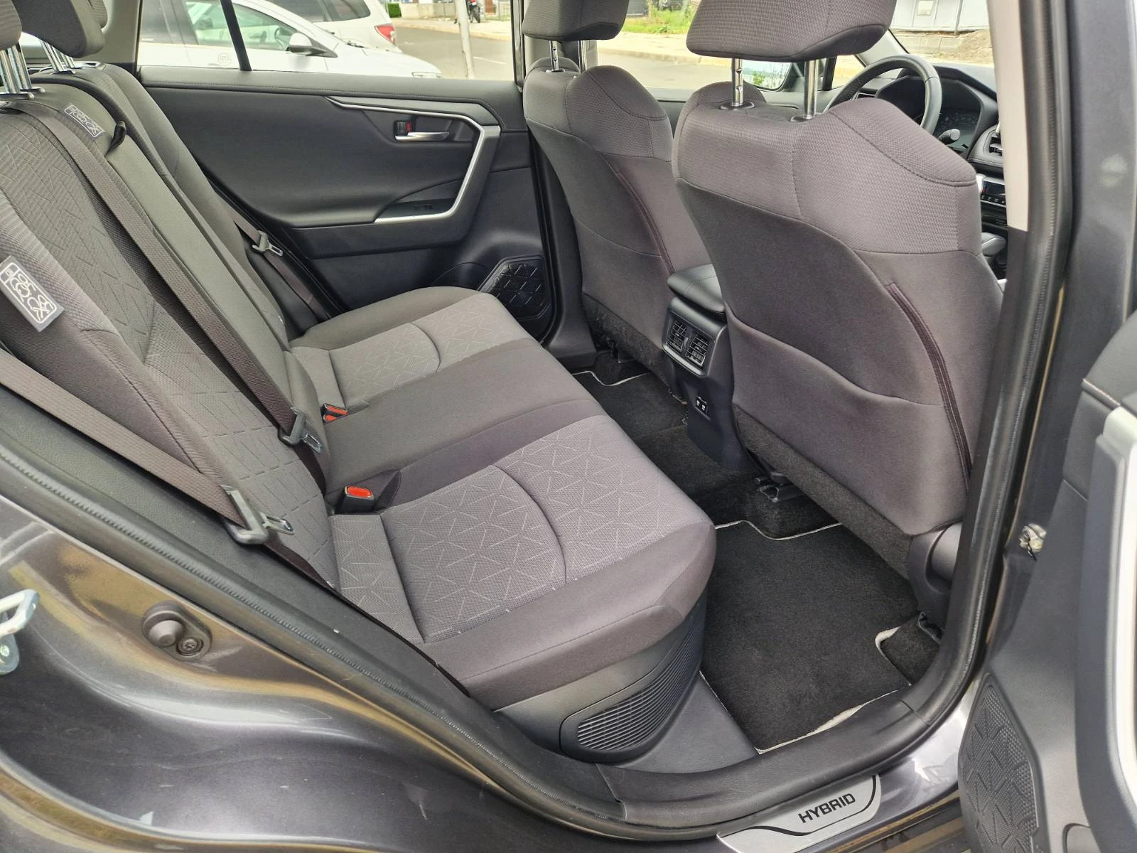 Toyota Rav4 2.5 Hybrid 4x2, снимка 11 - Автомобили и джипове - 54628345