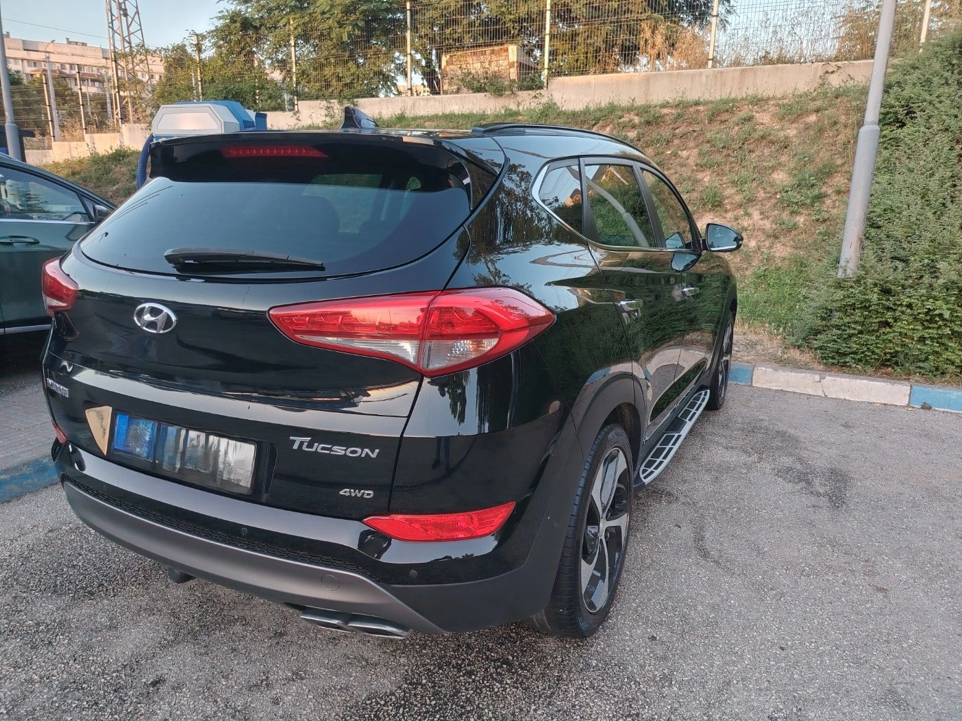 Hyundai Tucson Premium, снимка 5 - Автомобили и джипове - 55224536