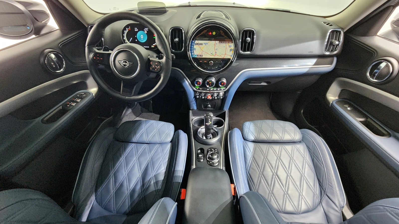 Mini Countryman HUD* ЕЛ. БАГАЖНИК* ПОДГРЕВ ВОЛАН* ЛЮК* КРАЙНА ЦЕНА, снимка 7 - Автомобили и джипове - 55318884