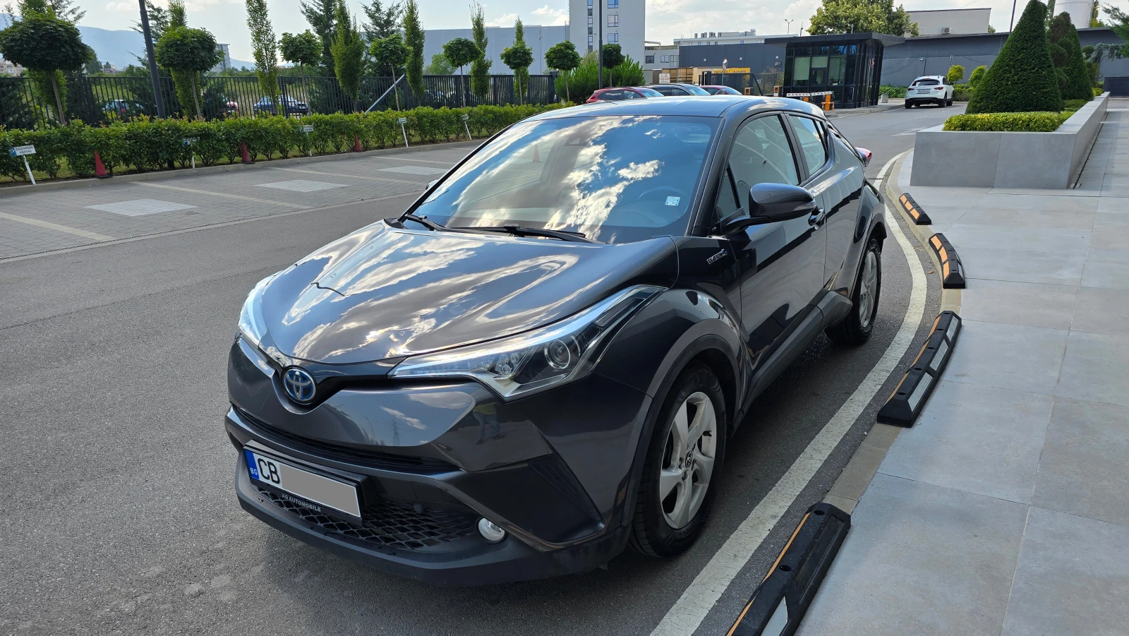 Toyota C-HR, снимка 3 - Автомобили и джипове - 55544669