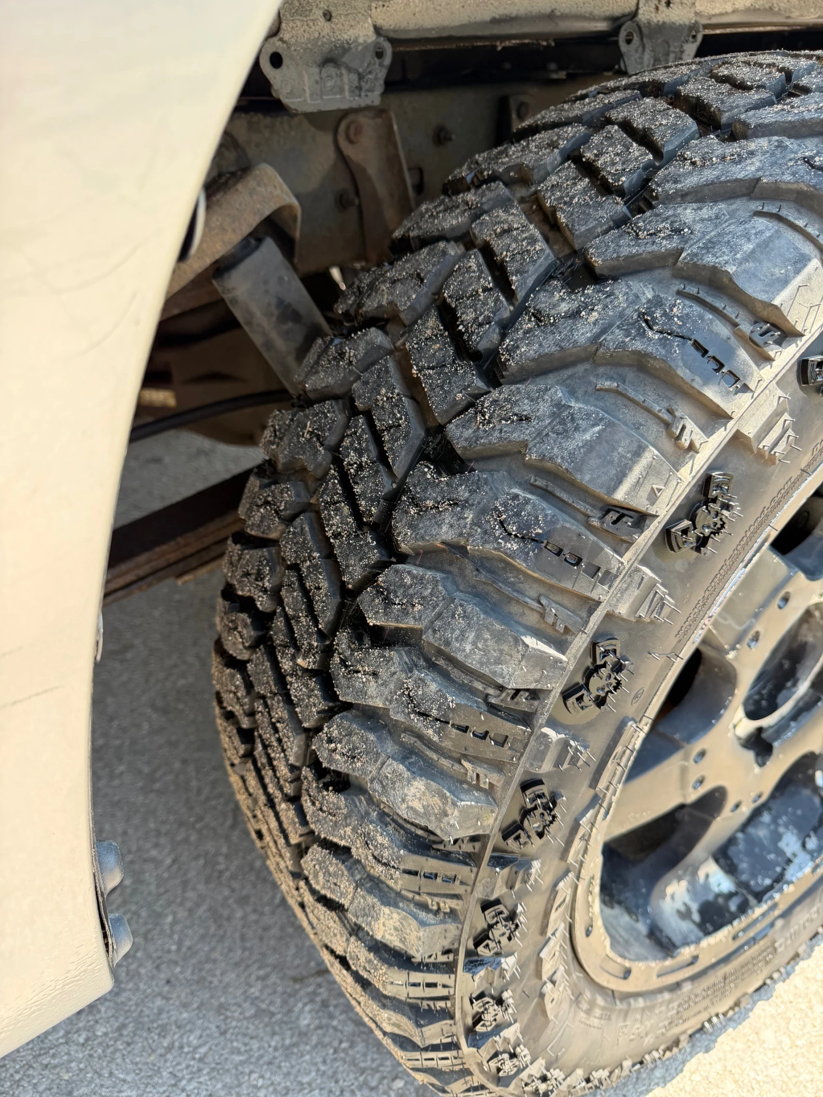 Toyota Tundra 5.7 LPG Limited, снимка 8 - Автомобили и джипове - 55577401