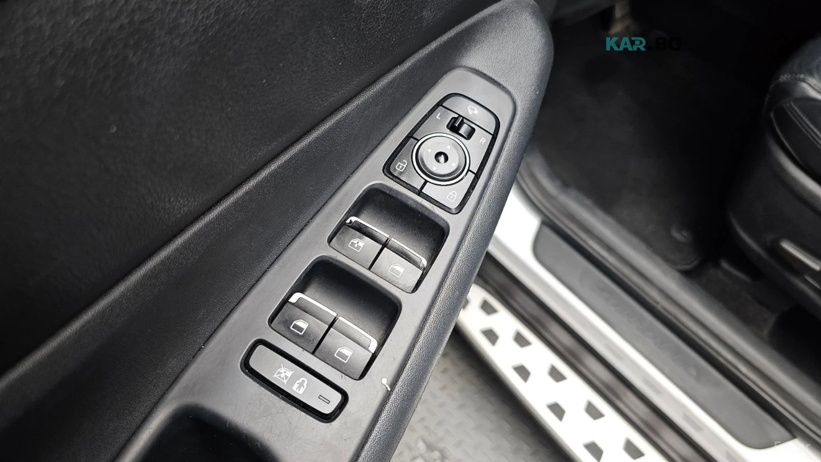 Hyundai Santa fe 2WD Exclusive* КОЖА* ОБДУХВ* НАВИ* КАМЕРА, снимка 16 - Автомобили и джипове - 55749748