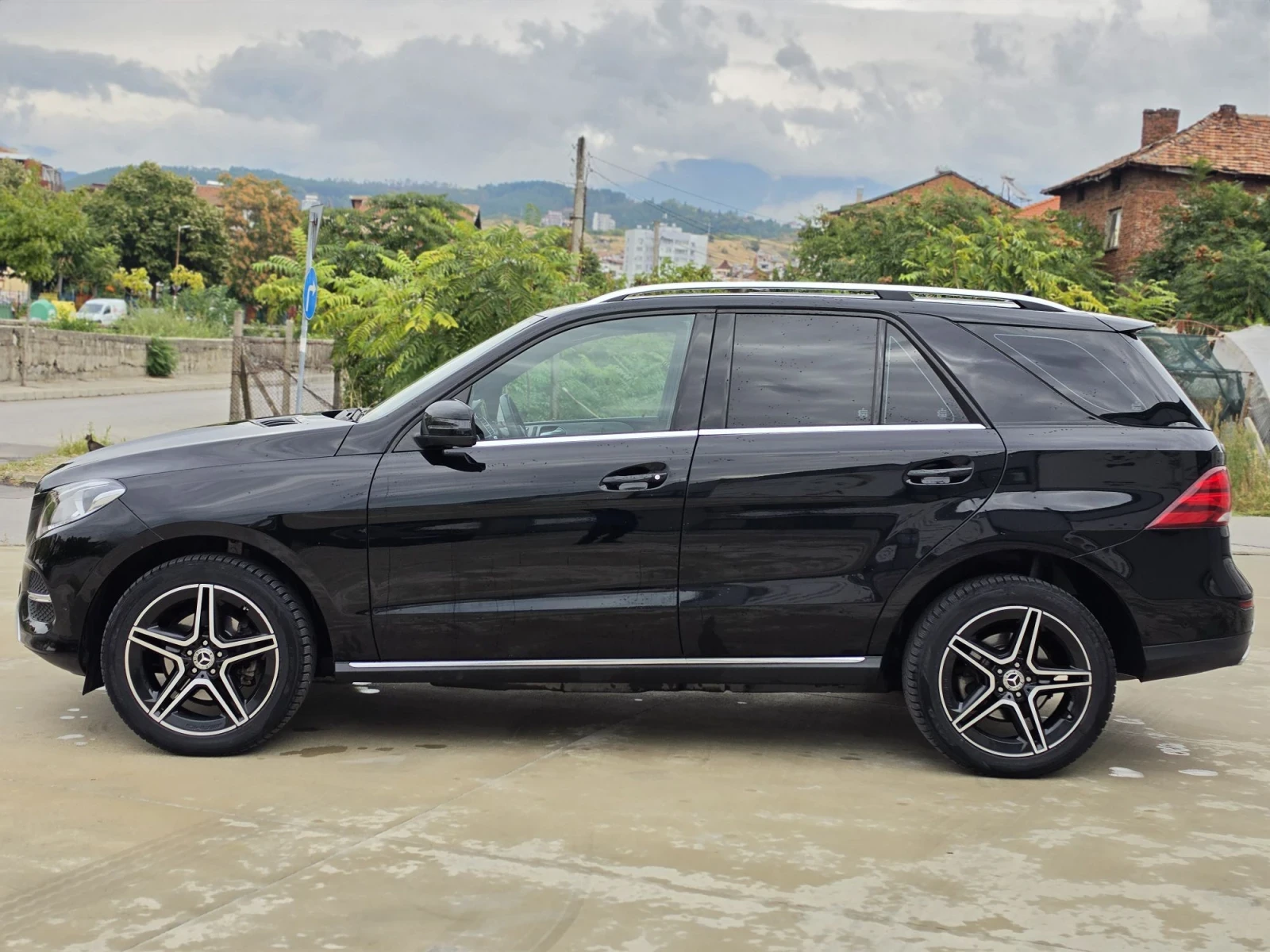 Mercedes-Benz GLE 250 2.5d 9g-tronic 4matic, снимка 4 - Автомобили и джипове - 56235090