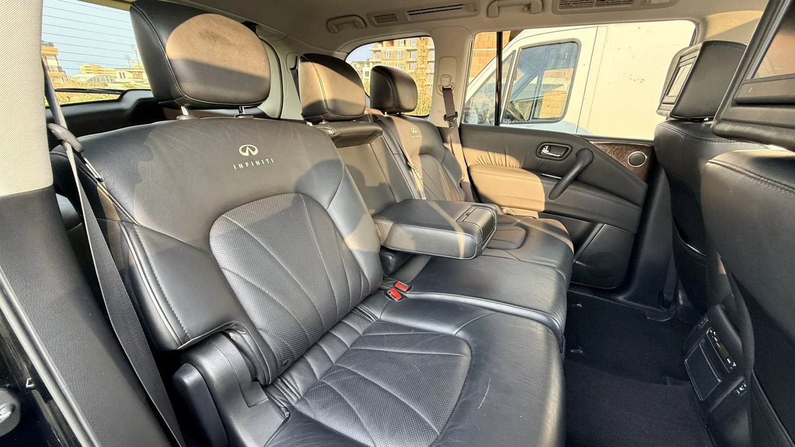 Infiniti QX56  5.6 V8 4x4   ПЪЛЕН ФУЛ ЕКСТРИ   ГАЗ, снимка 11 - Автомобили и джипове - 56047789