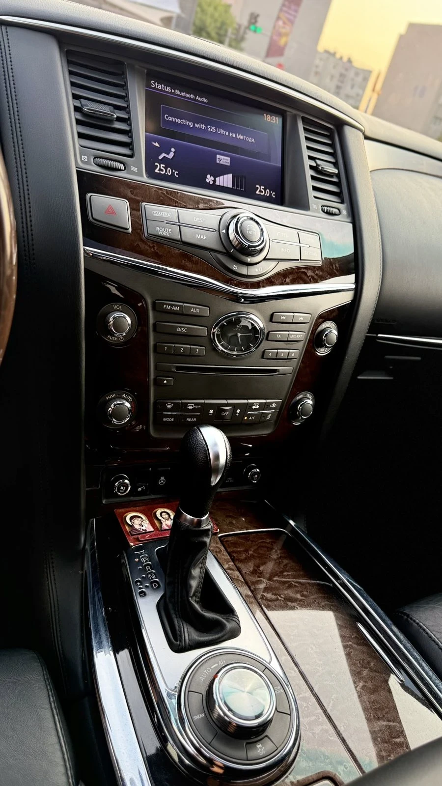 Infiniti QX56  5.6 V8 4x4   ПЪЛЕН ФУЛ ЕКСТРИ   ГАЗ, снимка 14 - Автомобили и джипове - 56047789