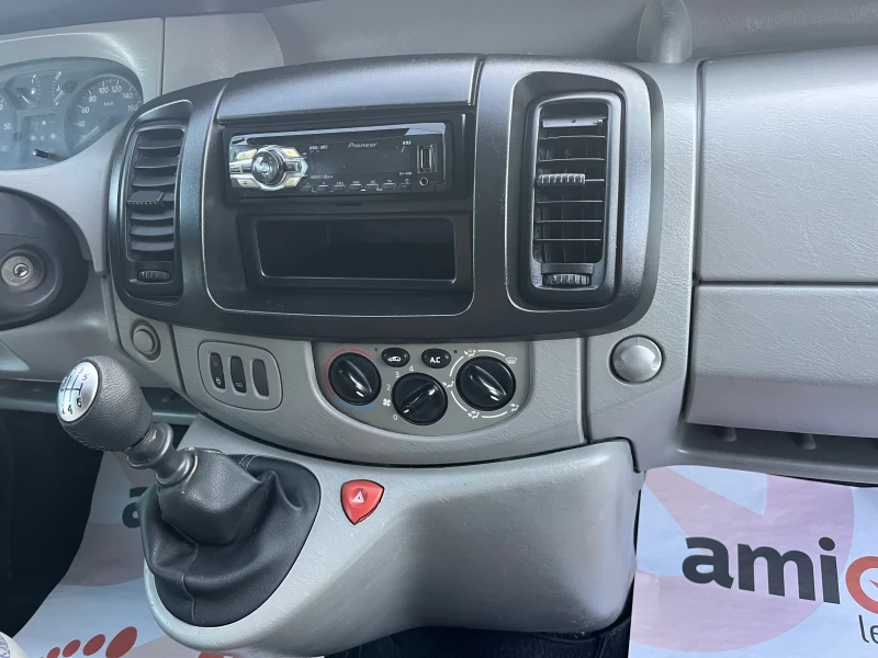 Renault Trafic 1.9DCI ВНОС ИТАЛИЯ, снимка 11 - Бусове и автобуси - 47899654