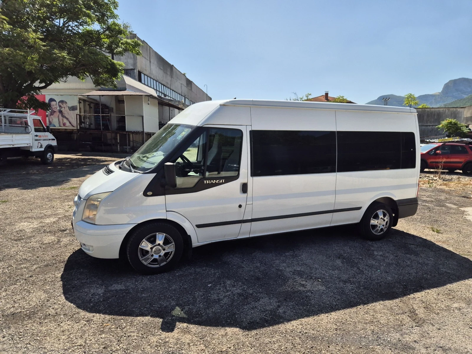 Кемпер Ford 125T300 - изображение 2