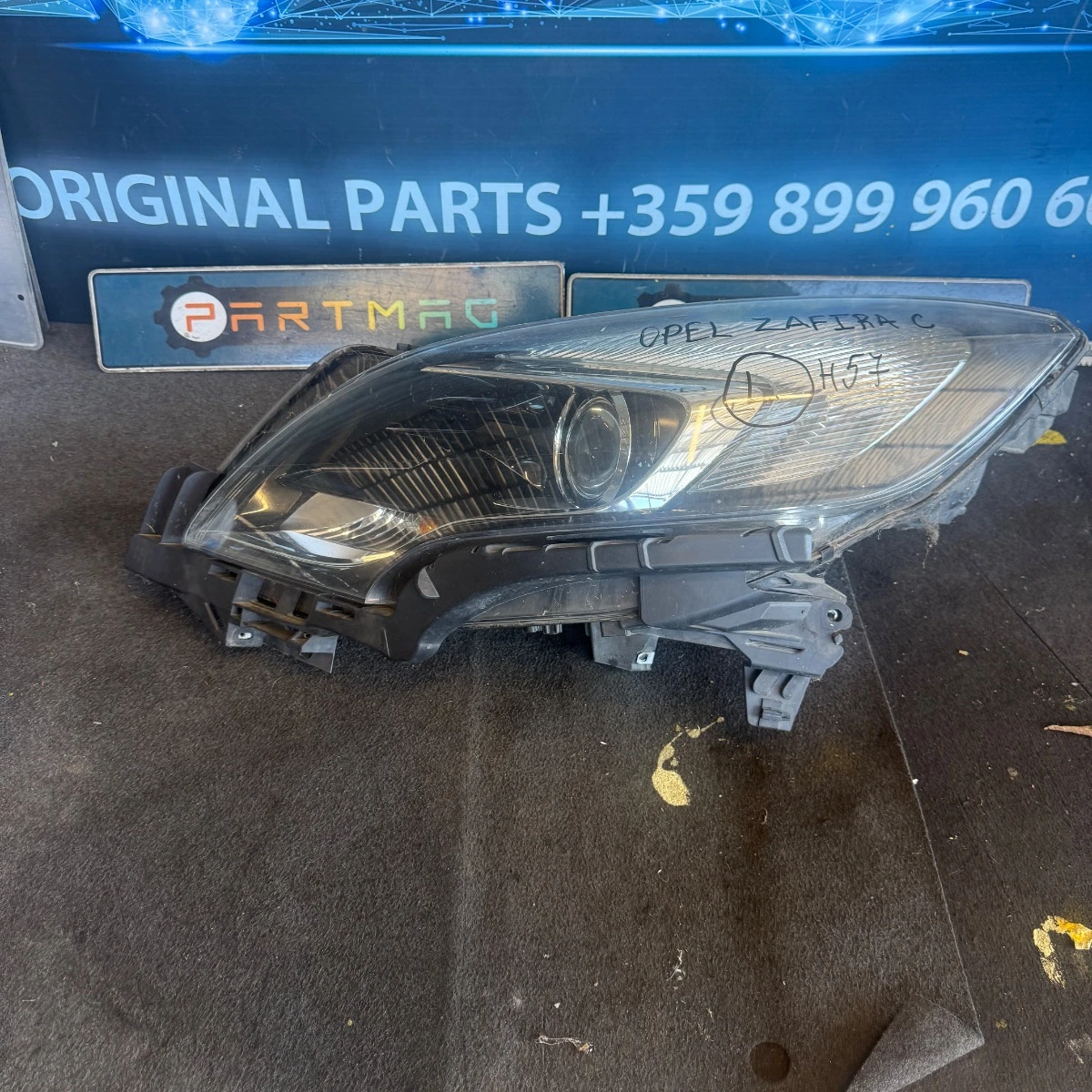 Преден ляв фар Opel Zafira 2011-2019 39009023 LH-4146