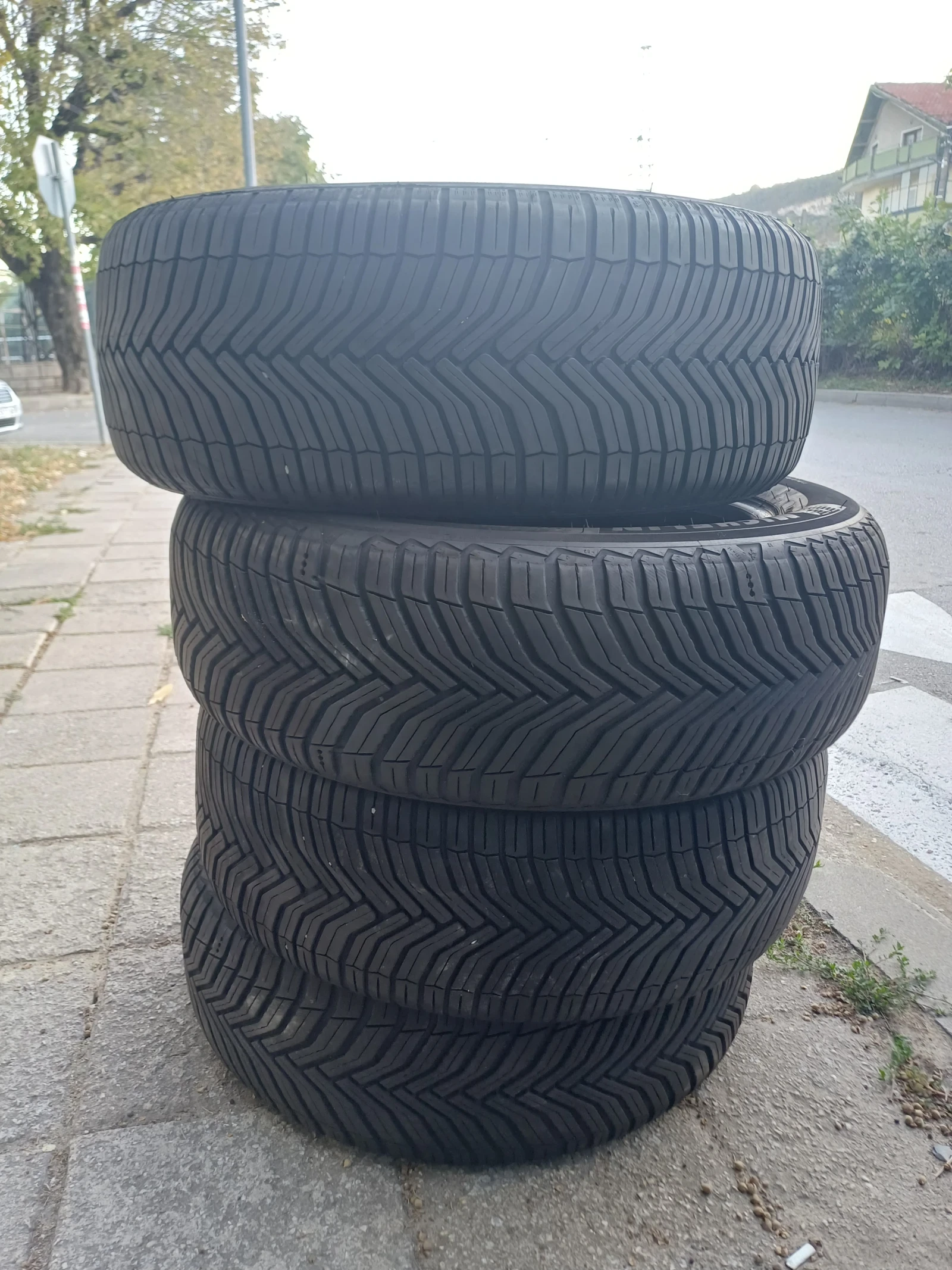 Гуми Всесезонни 205/55R17