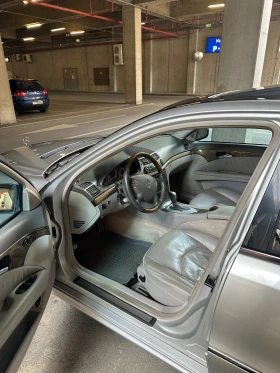 Mercedes-Benz E 320, снимка 2