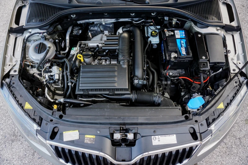 Skoda Octavia 1.4TSI CNG, снимка 15 - Автомобили и джипове - 29517909