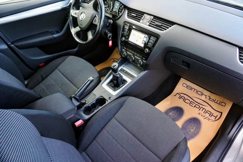 Skoda Octavia 1.4TSI CNG, снимка 10 - Автомобили и джипове - 29517909