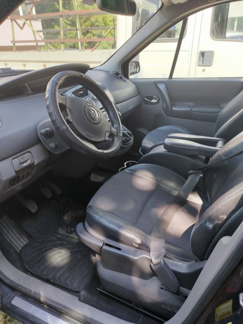 Renault Grand scenic 1.9cdi, снимка 4 - Автомобили и джипове - 47105316