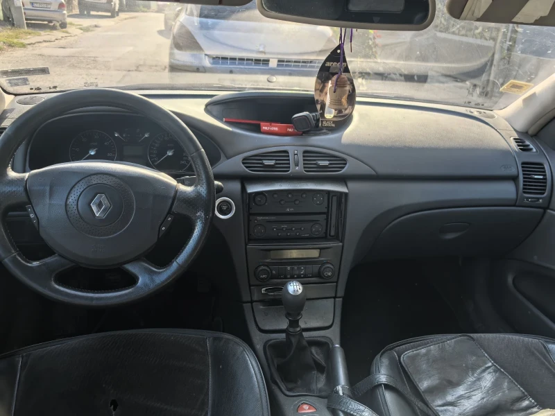 Renault Laguna Комби, снимка 5 - Автомобили и джипове - 47301034