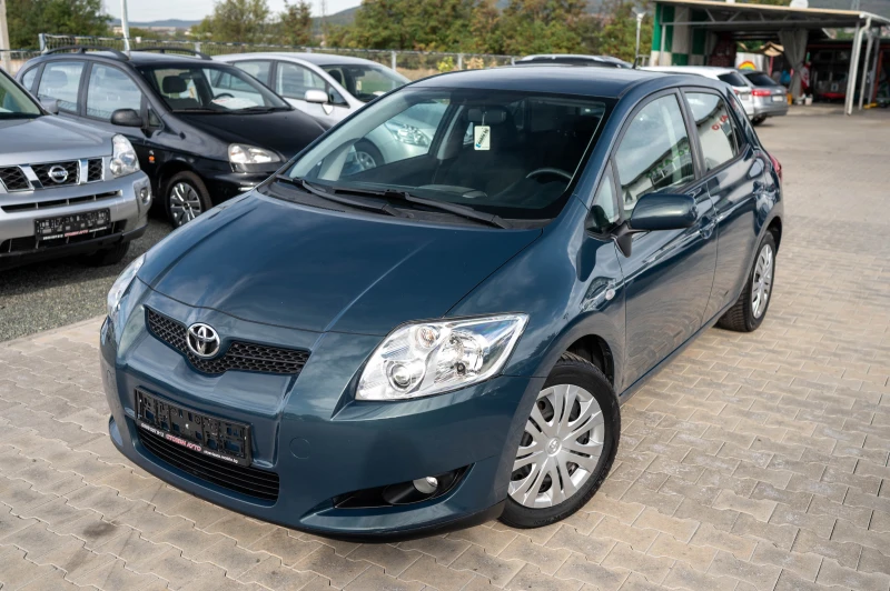 Toyota Auris 1.6* 124кс* бензин, снимка 3 - Автомобили и джипове - 47463278