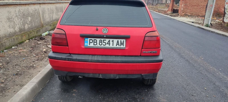 VW Golf 1.9, снимка 4 - Автомобили и джипове - 48429970