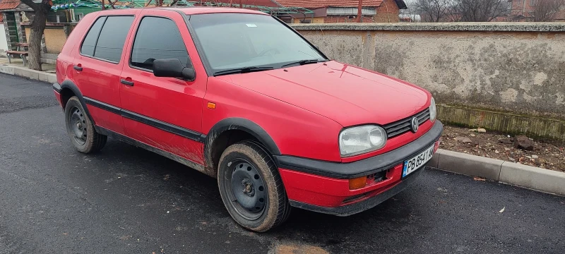 VW Golf 1.9, снимка 1 - Автомобили и джипове - 48429970