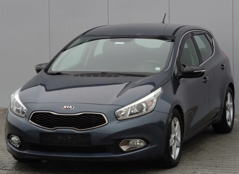 Kia Ceed 1.6CRDI* 110к.с* LED* Navi* , снимка 3 - Автомобили и джипове - 48479652