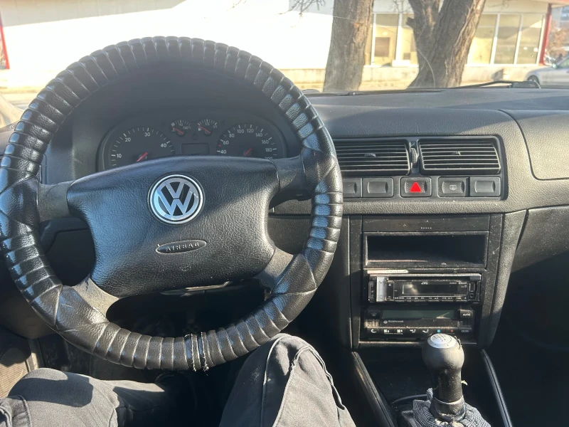 VW Golf, снимка 7 - Автомобили и джипове - 48879697