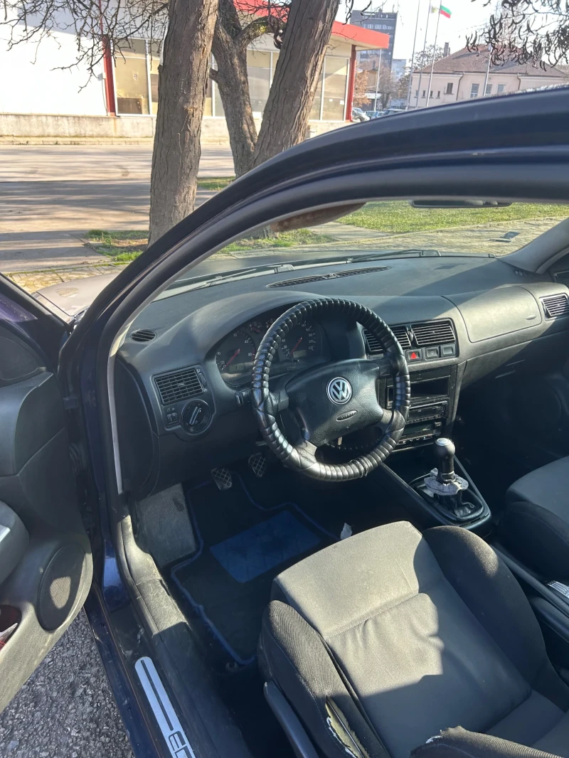 VW Golf, снимка 5 - Автомобили и джипове - 48879697