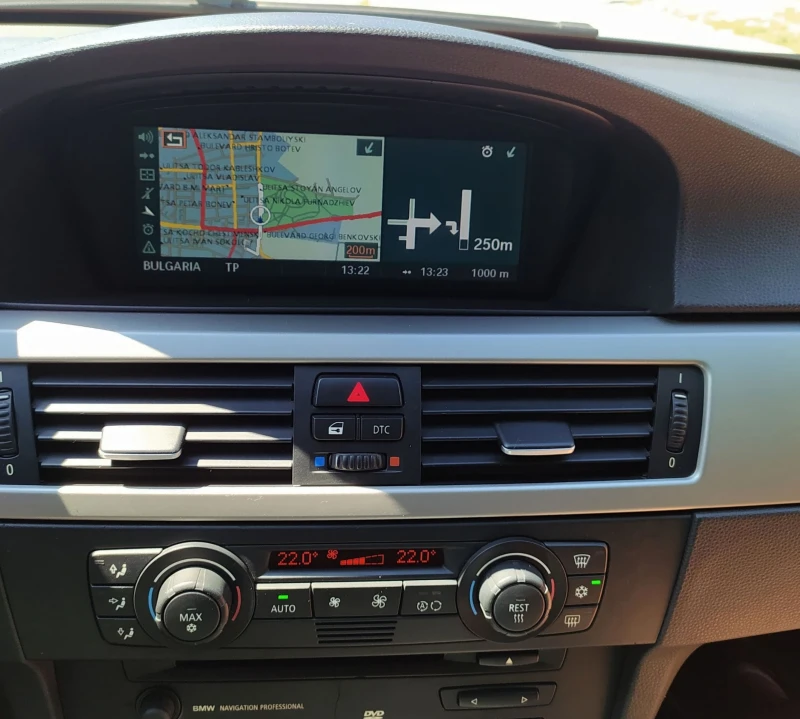 BMW 318 E91 NAVI PRO Теглич, снимка 8 - Автомобили и джипове - 51514058