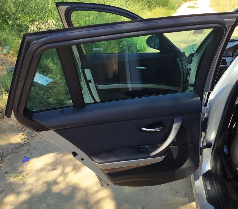 BMW 318 E91 NAVI PRO Теглич, снимка 7 - Автомобили и джипове - 51514058