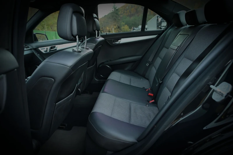 Mercedes-Benz C 200 Автоматик / Газ !!!, снимка 13 - Автомобили и джипове - 52238218
