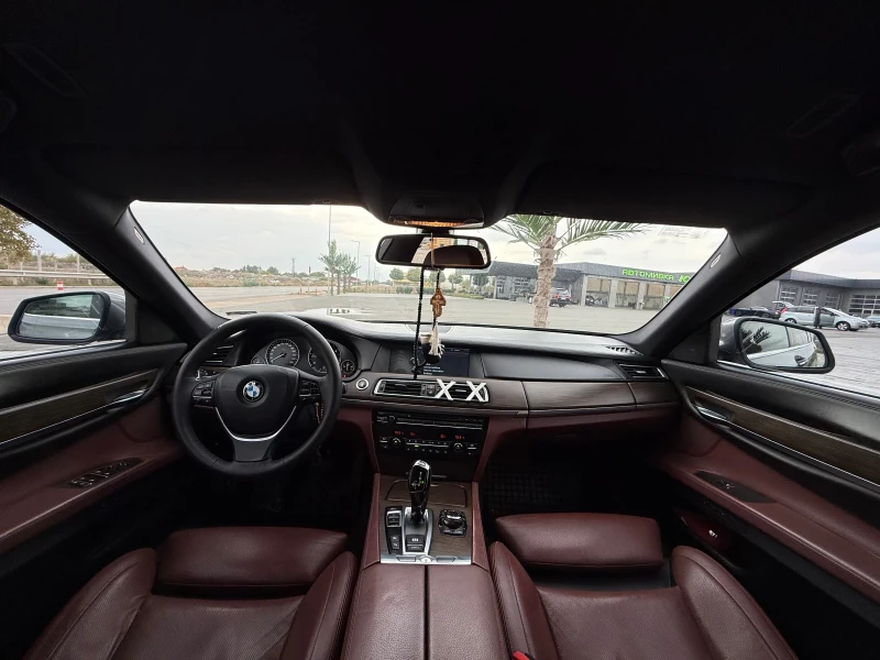 BMW 740 XD, снимка 13 - Автомобили и джипове - 52298593