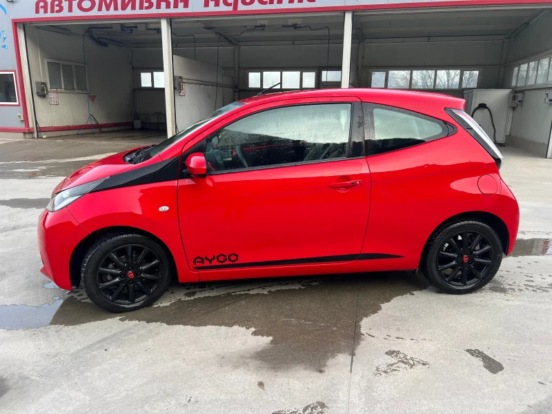 Toyota Aygo 1.0, снимка 4 - Автомобили и джипове - 52650259