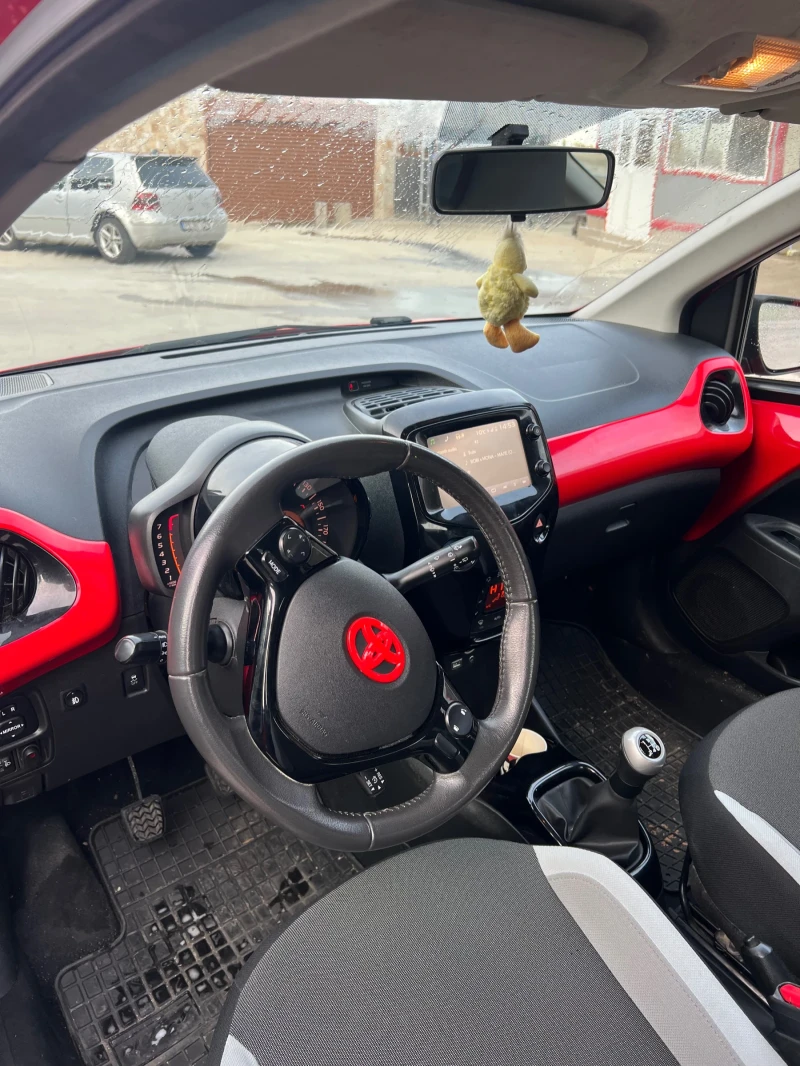 Toyota Aygo 1.0, снимка 6 - Автомобили и джипове - 52650259