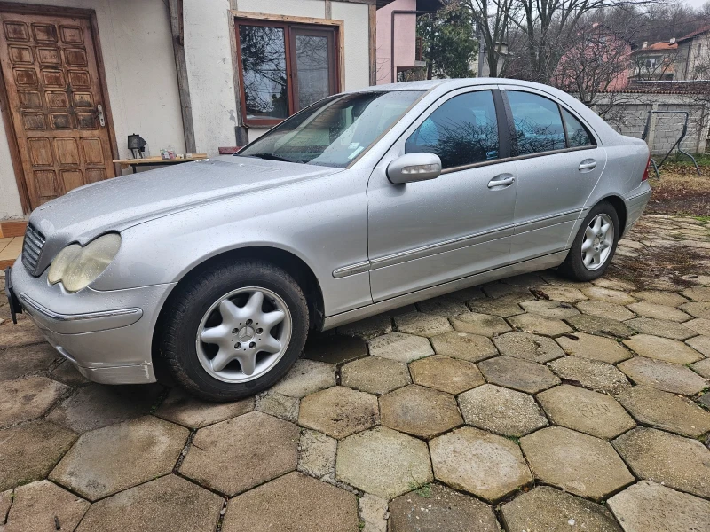 Mercedes-Benz C 200, снимка 5 - Автомобили и джипове - 52671414