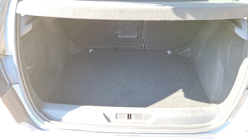 Peugeot 308, снимка 13 - Автомобили и джипове - 52698978