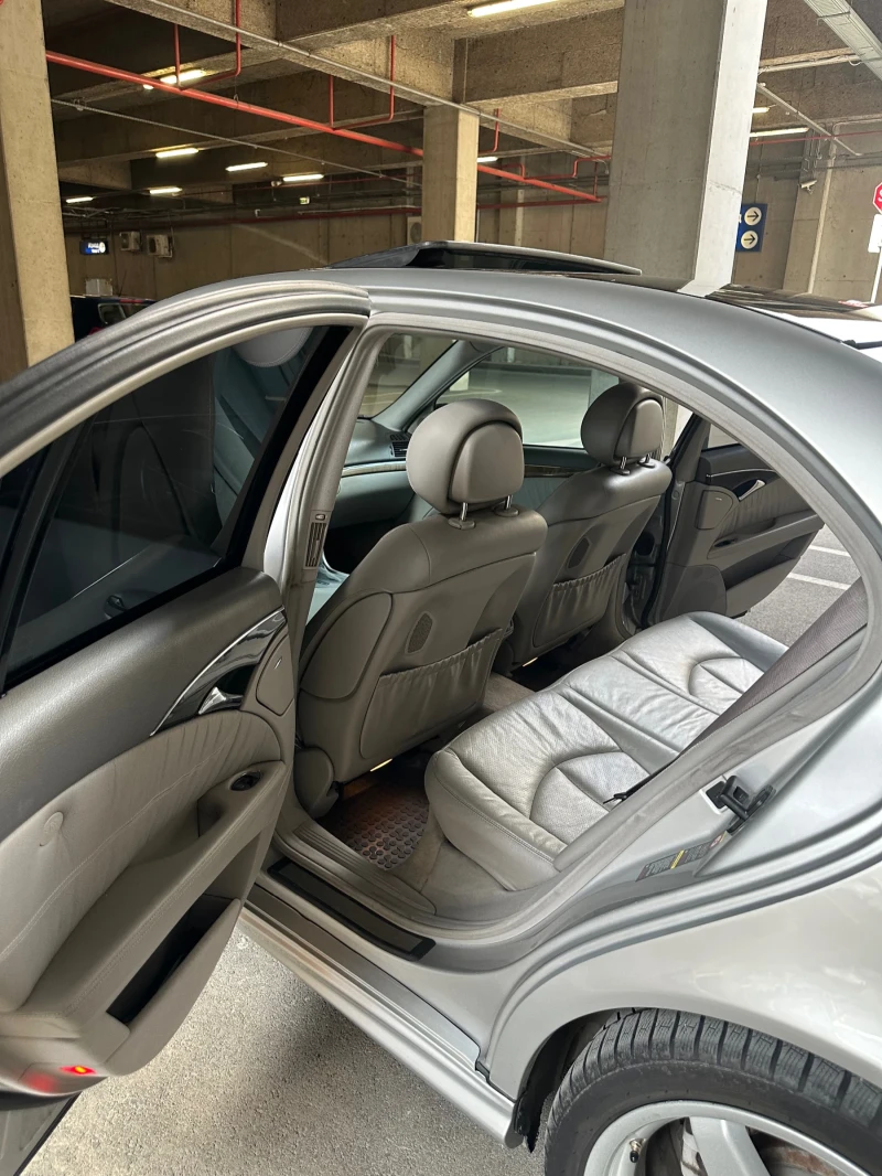 Mercedes-Benz E 320, снимка 7 - Автомобили и джипове - 52836232